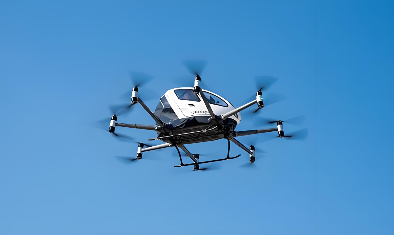 亿航智能：截至2024年底EH216系列eVTOL航空器已完成超6万架次安全飞行
